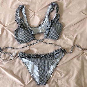 Cupshe ruffle bikini